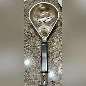 Vintage aeternum Stainless Steel Strainer with Black Handle